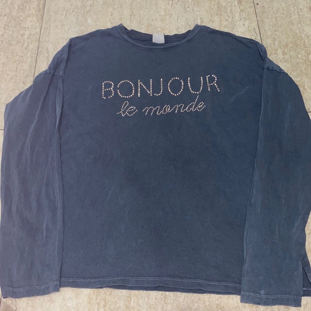 Grey Zara shirt with diamond on it